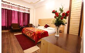 Hotel Saras Manali